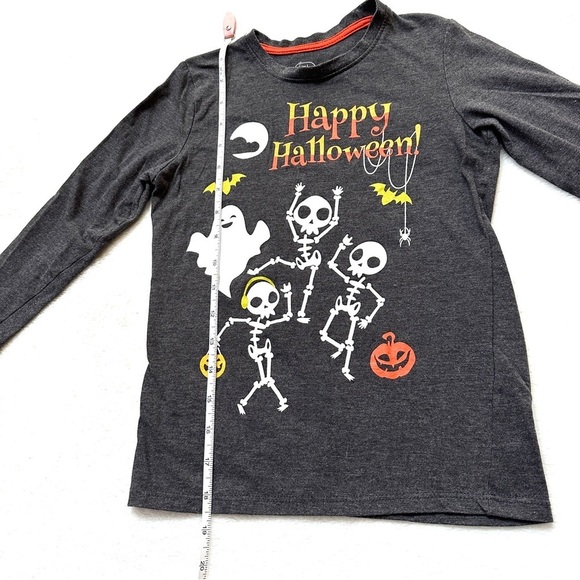 ⭐️ 5 for $25 Happy Halloween Long Sleeve Charcoal Grey Top Size 6/7 122 cm - Picture 6 of 6
